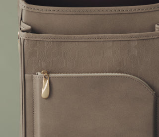 「HERTE」ストーングレージュ内装