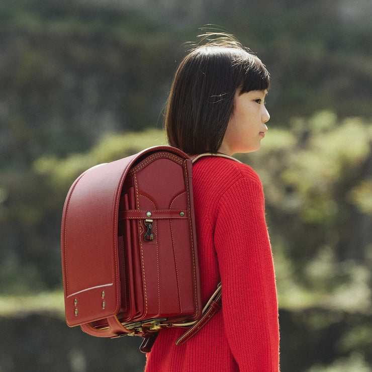 日常にそっと溶け込む、洗練された色