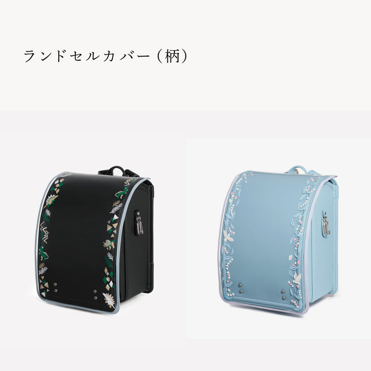 反射機能を兼ね備えた、絵柄付きのカバーも（別売）