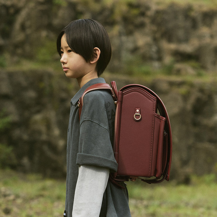 日常にそっと溶け込む、洗練された色