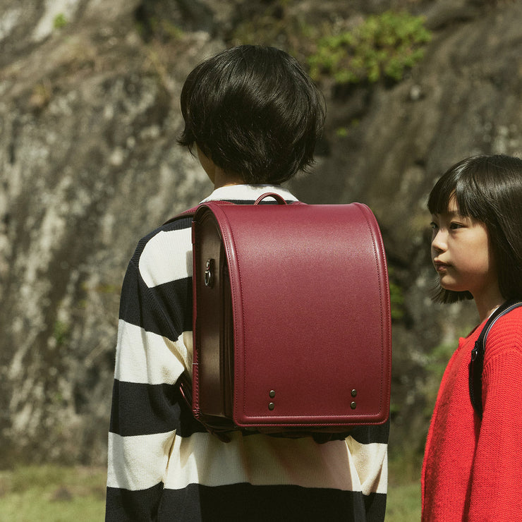 日常にそっと溶け込む、洗練された色