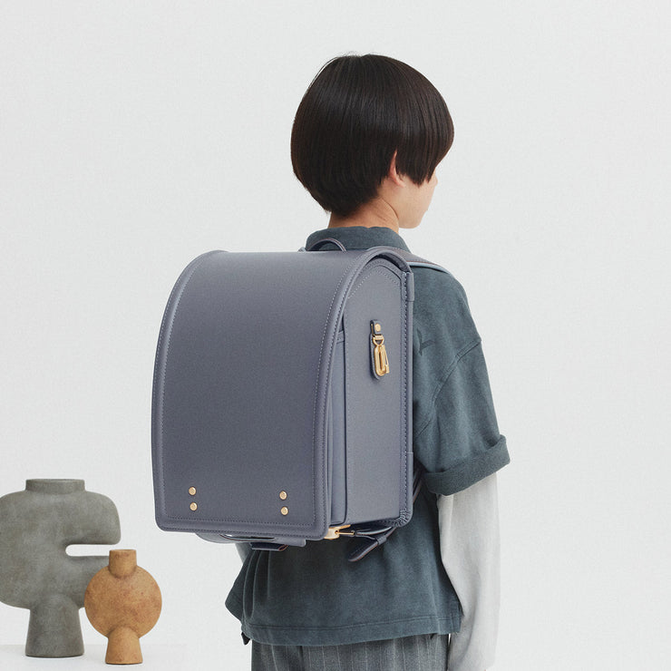 日常にそっと溶け込む、洗練された色