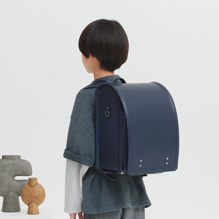 日常にそっと溶け込む、洗練された色