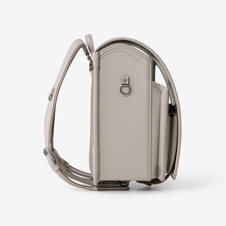 リフレクターなどを装着できるDカン付き