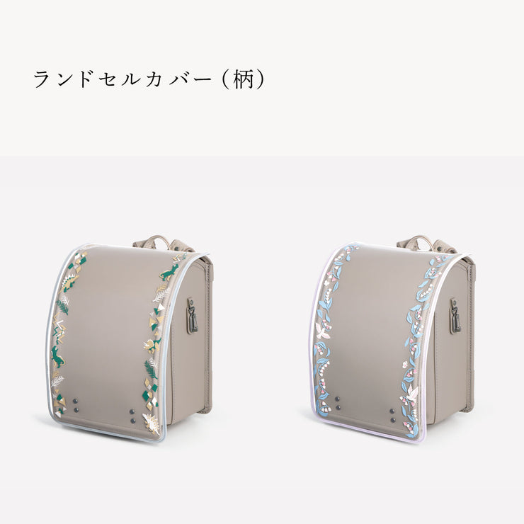 反射機能を兼ね備えた、絵柄付きのカバーも（別売）