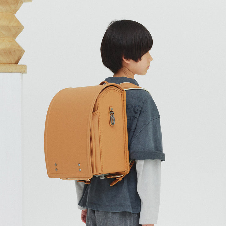 日常にそっと溶け込む、洗練された色