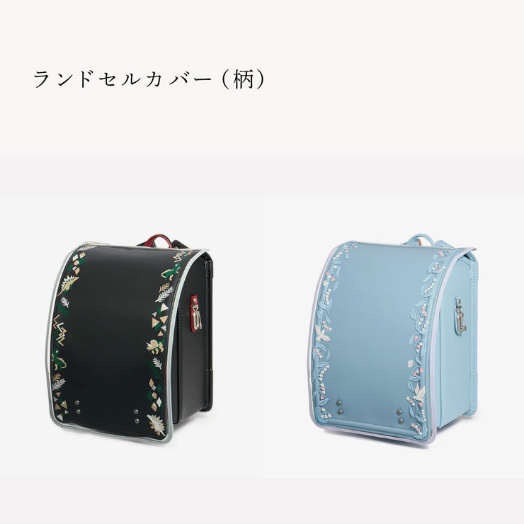 反射機能を兼ね備えた、絵柄付きのカバーも（別売）