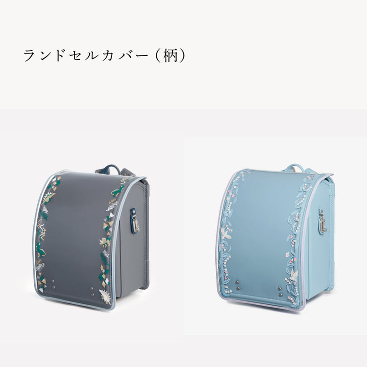 反射機能を兼ね備えた、絵柄付きのカバーも（別売）