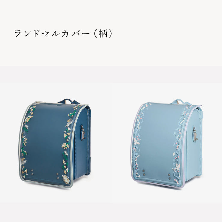 反射機能を兼ね備えた、絵柄付きのカバーも（別売）