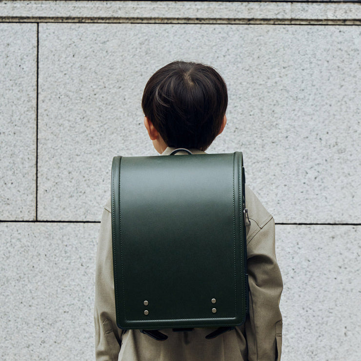 日常にそっと溶け込む、洗練された色