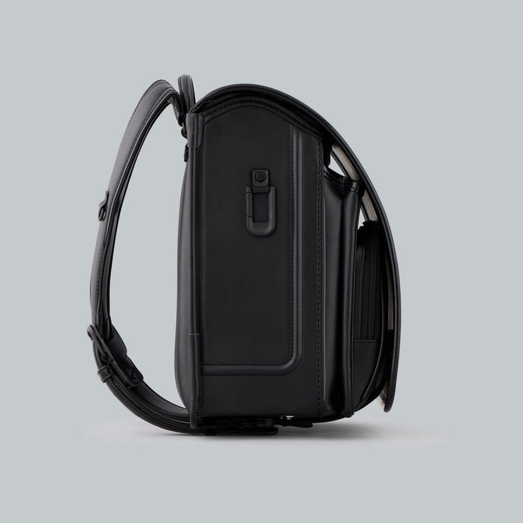 側面から見てもスタイリッシュに