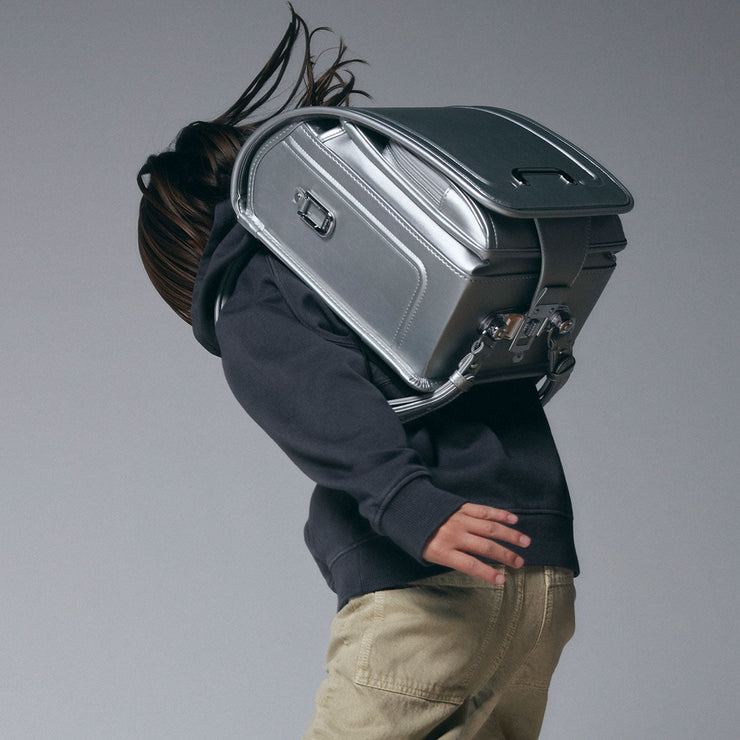 1,230g前後の軽量モデル