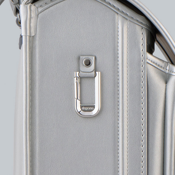 巾着などをかけられるカラビナ