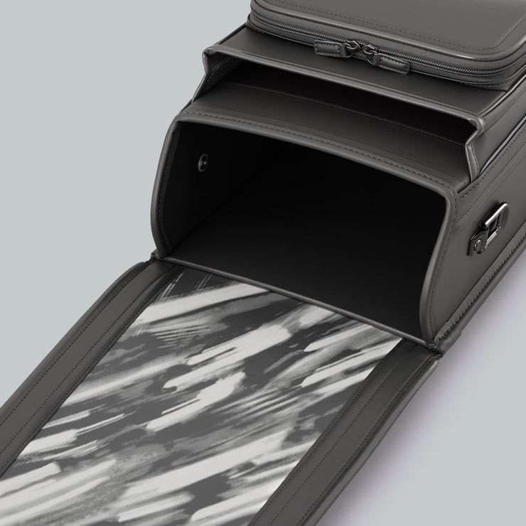 内装柄：レイズ