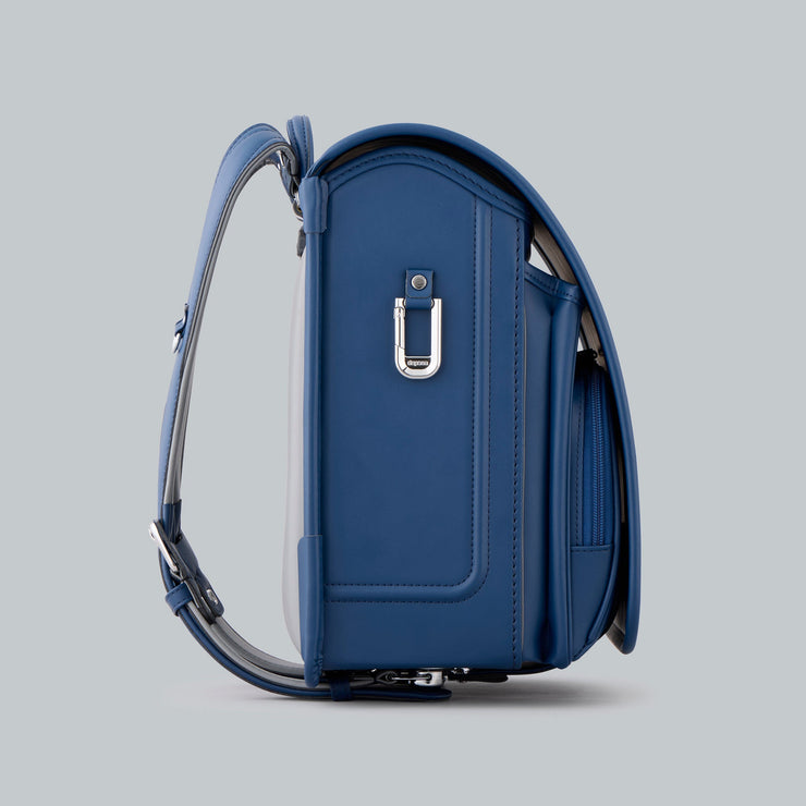 側面から見てもスタイリッシュに