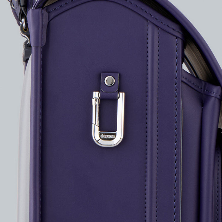 巾着などをかけられるカラビナ