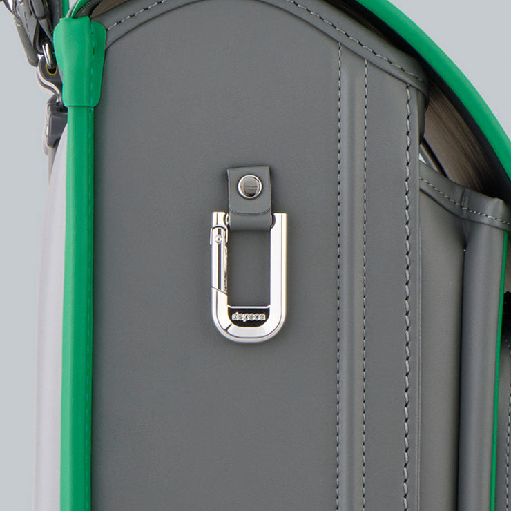 巾着などをかけられるカラビナ