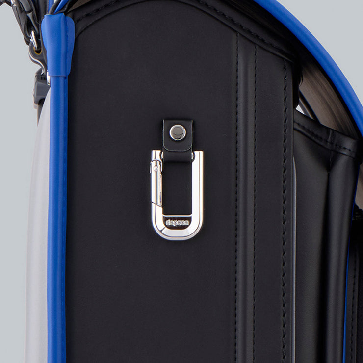 巾着などをかけられるカラビナ