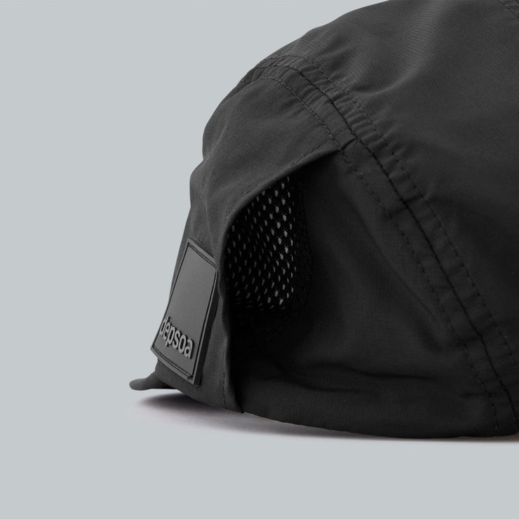 通気性を高める、ベンチレーション付き