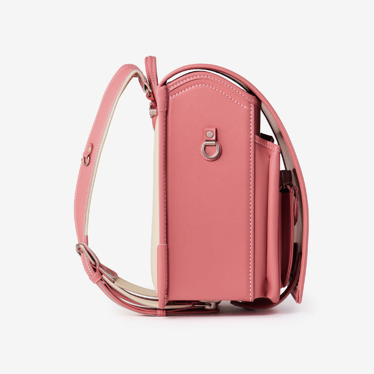 リフレクターなどを装着できるDカン付き