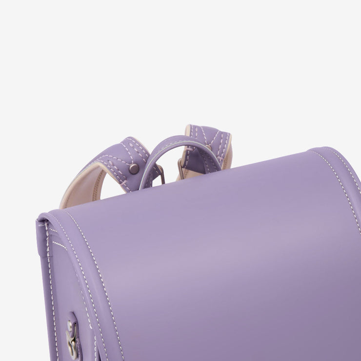 ロッカーへの出し入れや、持ち運びに便利な持ち手