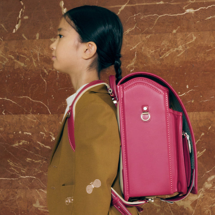 日常にそっと溶け込む、洗練された色