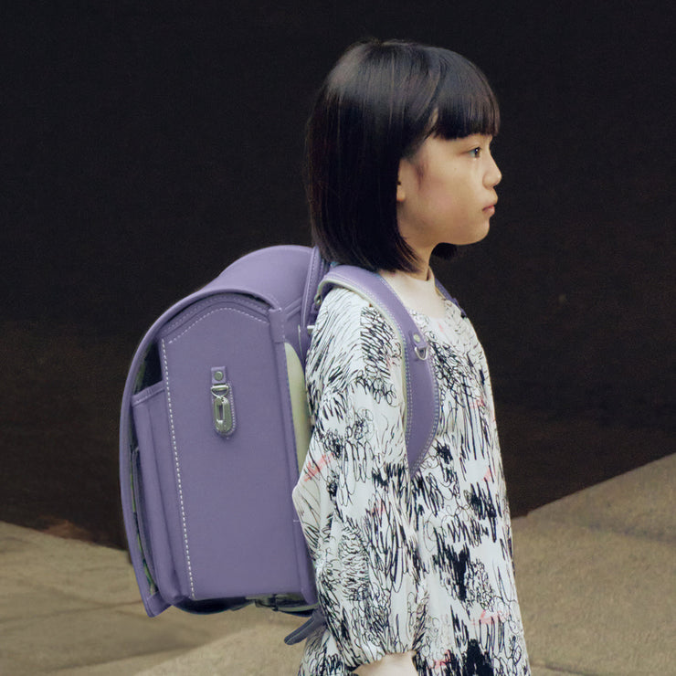 日常にそっと溶け込む、洗練された色