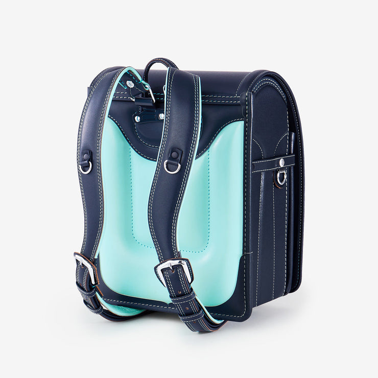 背中に優しくフィットする、柔らかな背あて