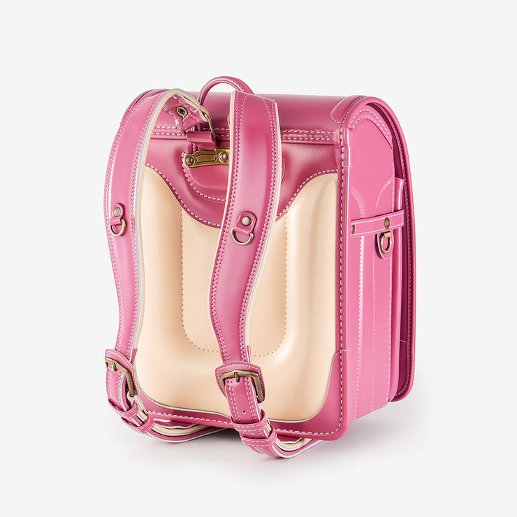 背中に優しくフィットする、柔らかな背あて