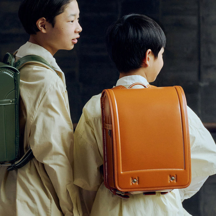 日常にそっと溶け込む、洗練された色