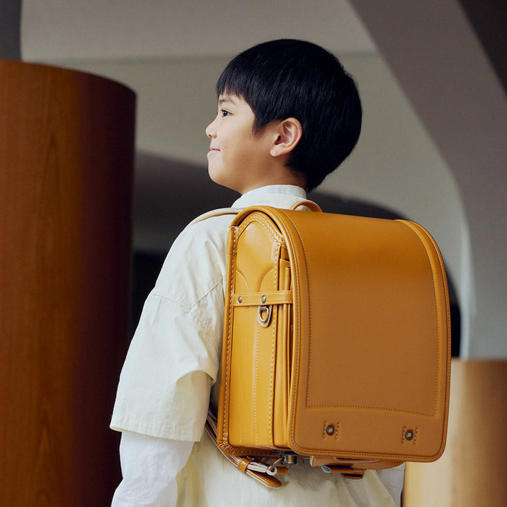 日常にそっと溶け込む、洗練された色