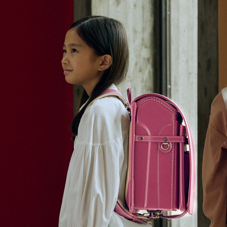 日常にそっと溶け込む、洗練された色