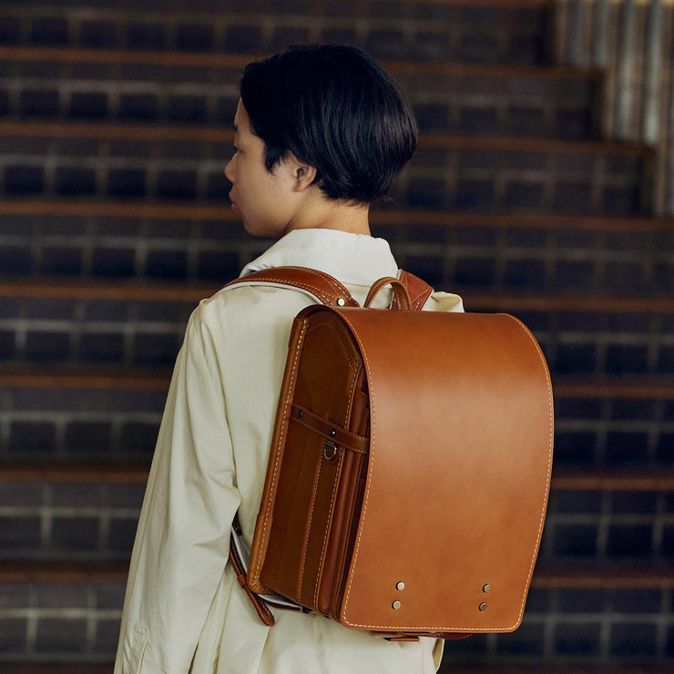 日常にそっと溶け込む、洗練された色