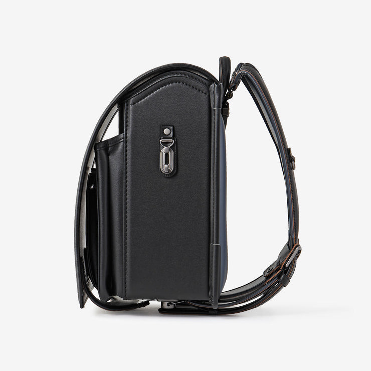 巾着などをかけられるナスカン付き