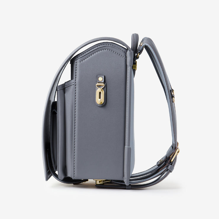 巾着などをかけられるナスカン付き