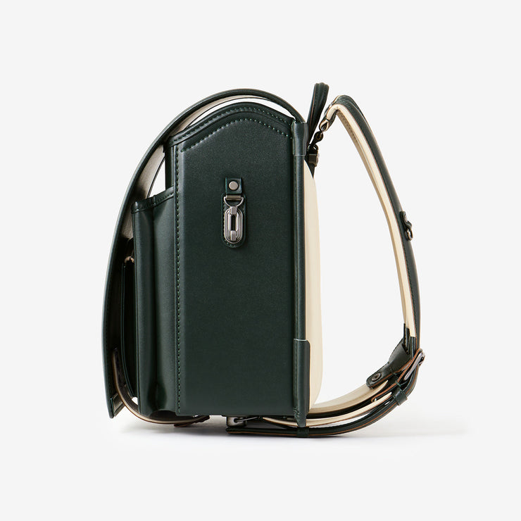 巾着などをかけられるナスカン付き