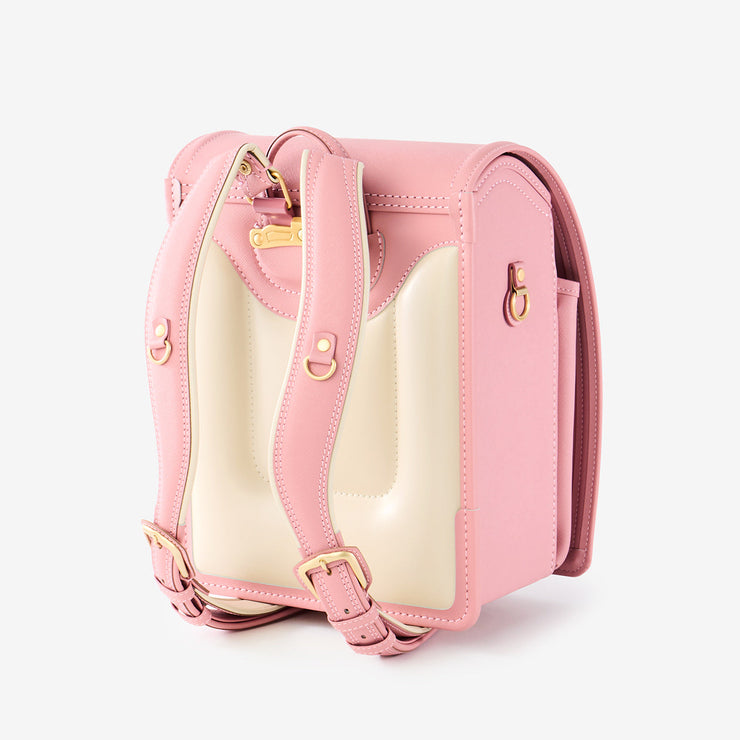 背中に優しくフィットする、柔らかな背あて