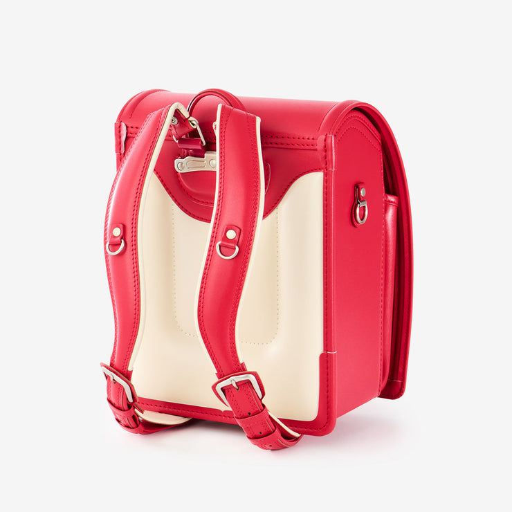 背中に優しくフィットする、柔らかな背あて