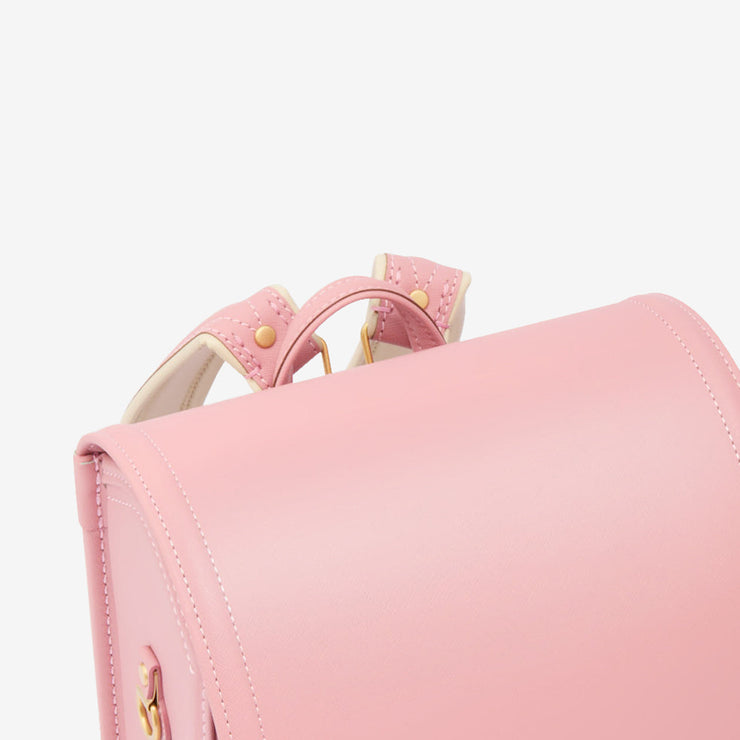 ロッカーへの出し入れや、持ち運びに便利な持ち手