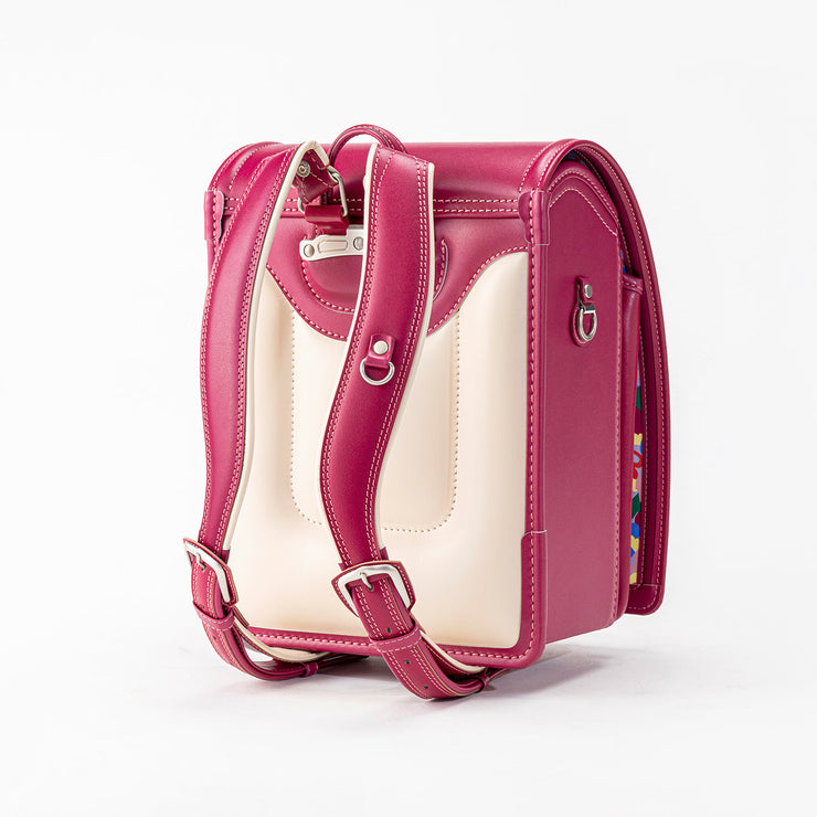 背中に優しくフィットする、柔らかな背あて