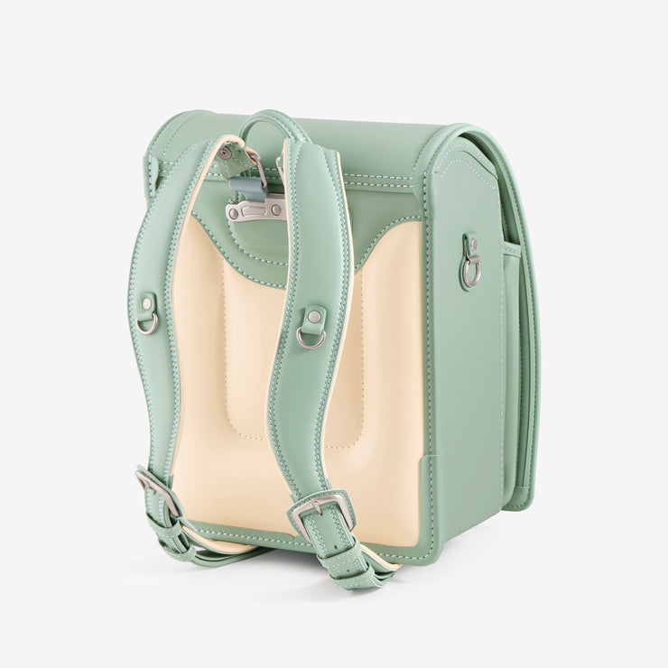 背中に優しくフィットする、柔らかな背あて