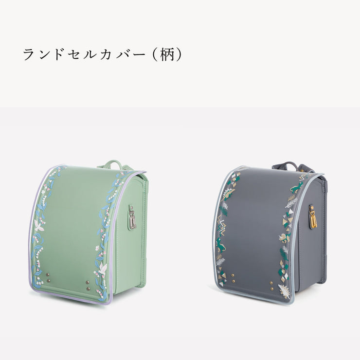 反射機能を兼ね備えた、絵柄付きのカバーも（別売）