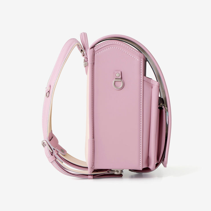 リフレクターなどを装着できるDカン付き